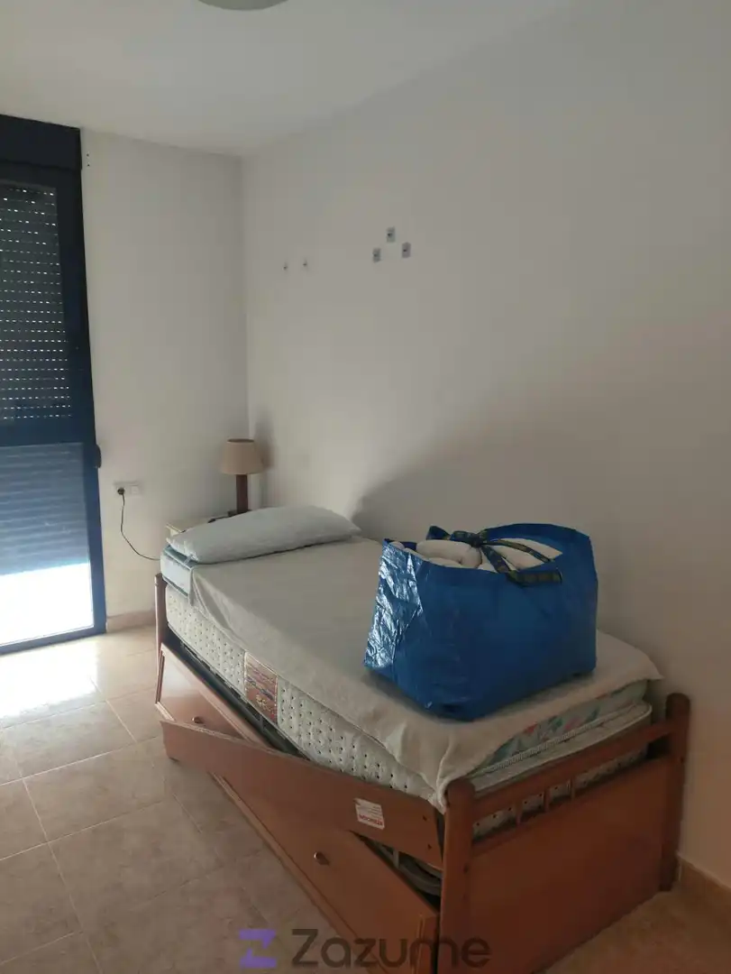 Habitación de Piso de alquiler en La Llosa con Jardín privado, Trastero y Piscina
