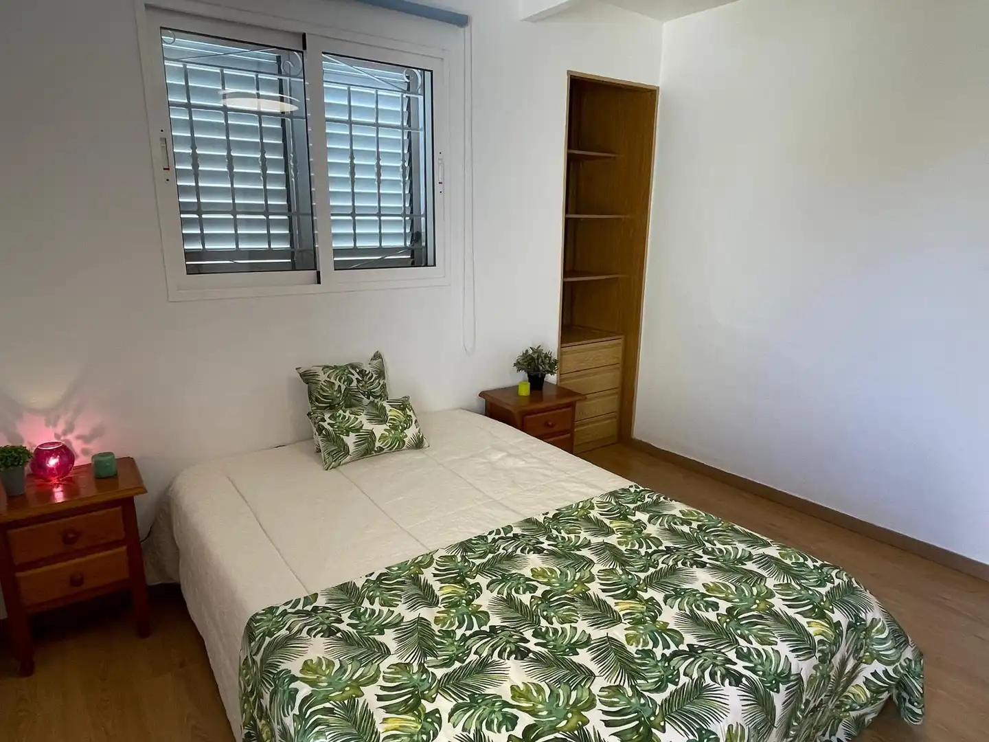 Habitación de Casa o chalet de alquiler en Santa Pola con Aire acondicionado, Amueblado y Piscina comunitaria