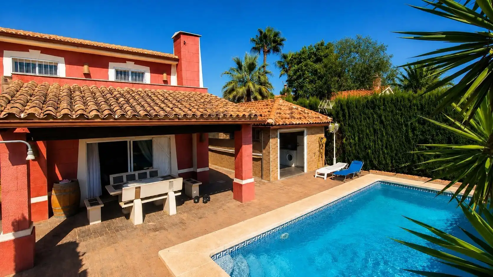 Piscina de Casa o xalet en venda en Benidorm amb Aire condicionat, Calefacció i Jardí privat