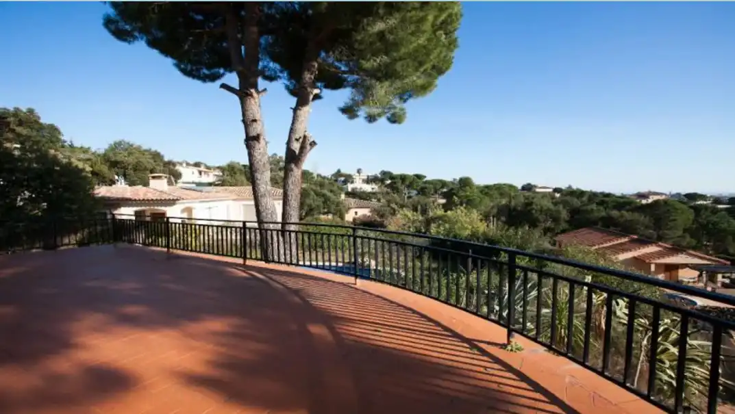 Detached house for sale in Carrer Navarra, imagen 5