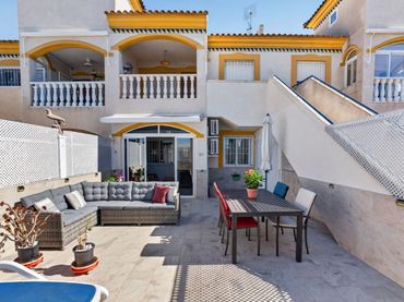 Apartamento con piscina en venta en Calle Ramon Imbernon Verdu 38