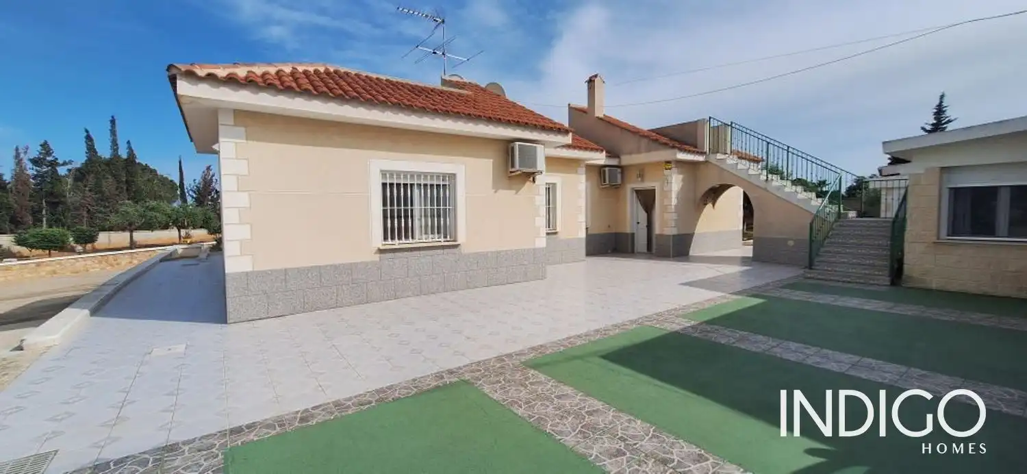 Vista exterior de Casa o chalet en venta en Elche / Elx con Aire acondicionado, Calefacción y Terraza