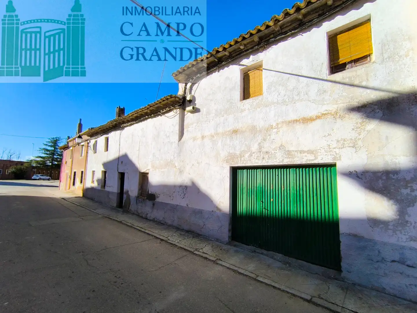 Vista exterior de Casa o chalet en venta en Villarramiel con Jardín privado, Trastero y Amueblado