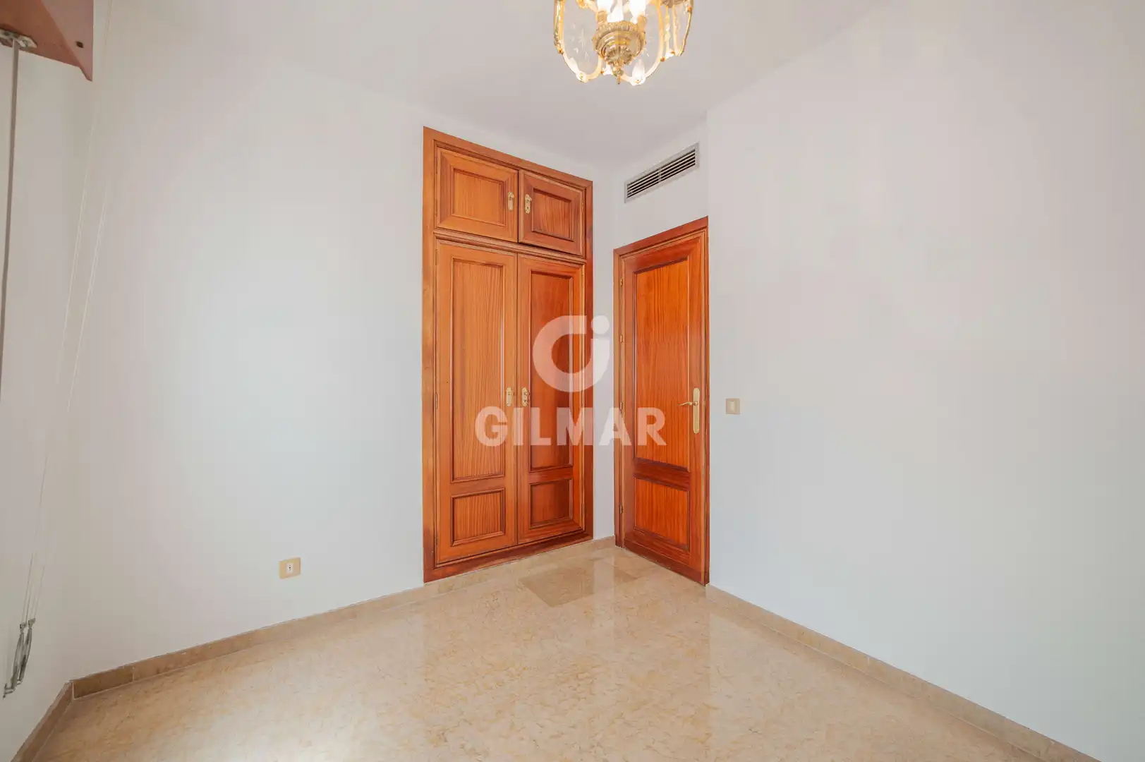 Habitación de Piso de alquiler en Sevilla con Calefacción y Balcón