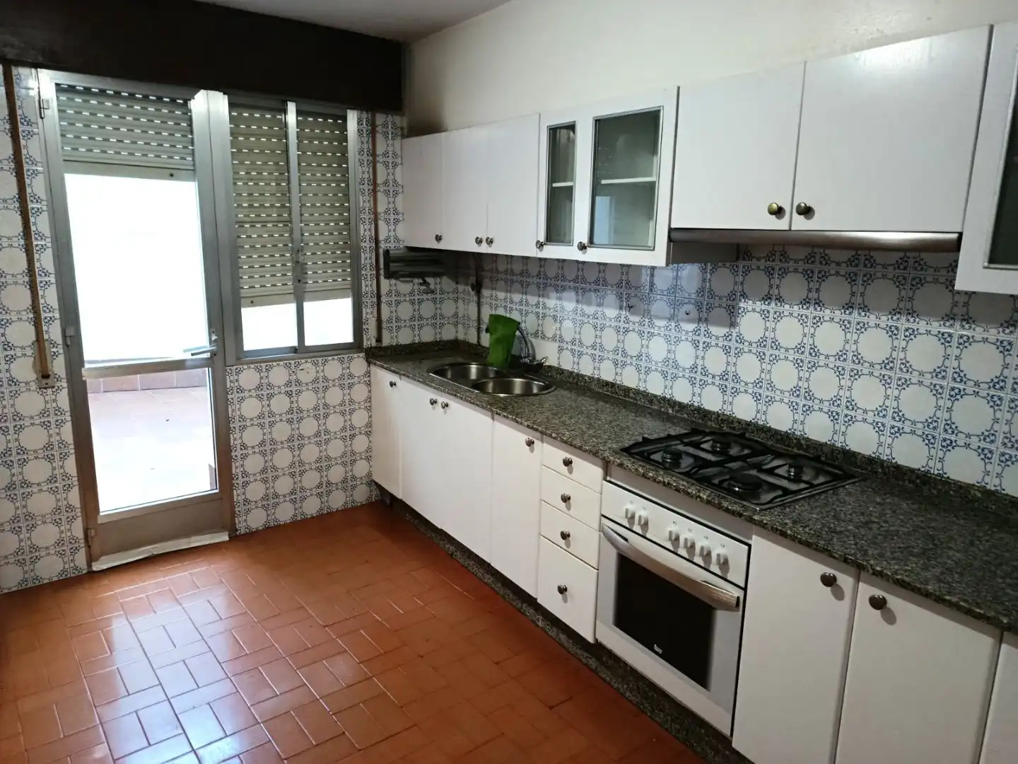 Kitchen of Flat for sale in Vilagarcía de Arousa  with Terrace and Balcony