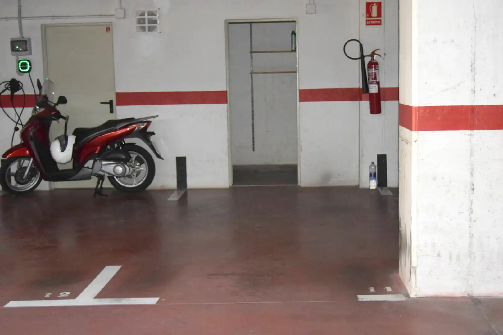 Aparcament de Pis en venda en Sant Cugat del Vallès amb Aire condicionat, Calefacció i Parquet