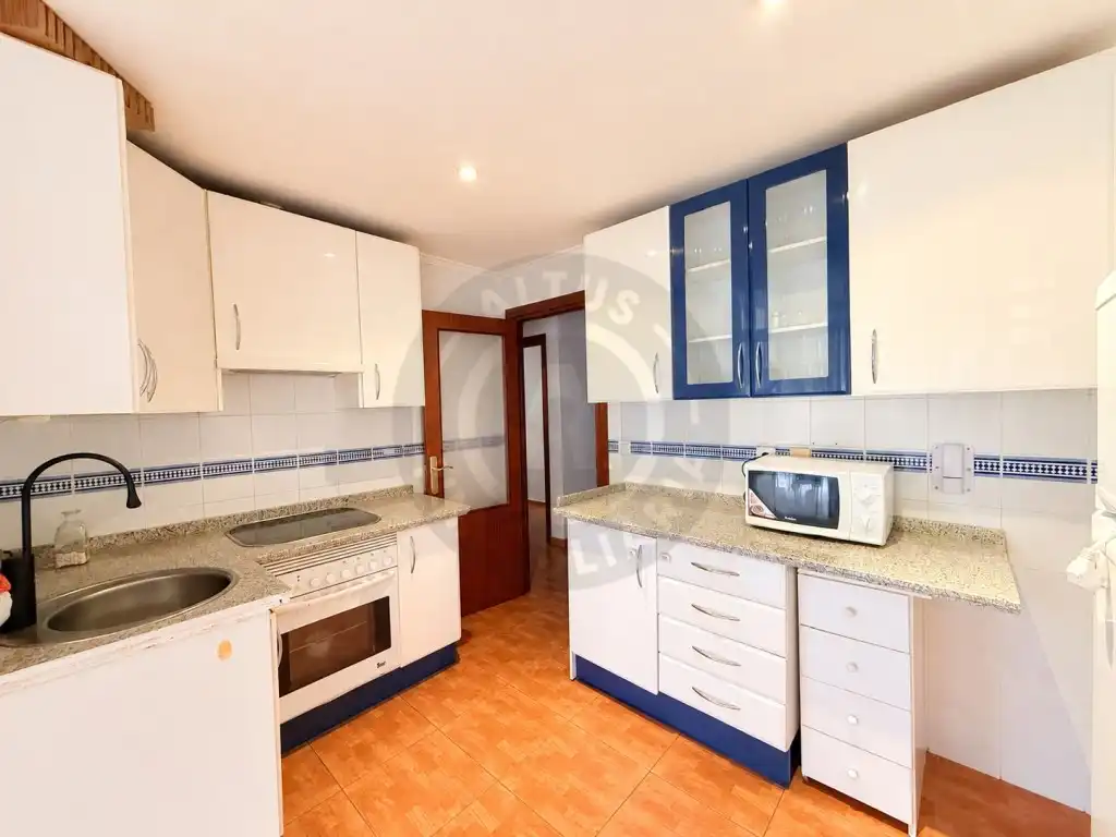 Kitchen of Flat for sale in Cáceres  with Air Conditioner, Terrace and Furnished