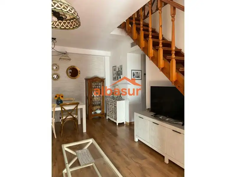 Sala d'estar de Dúplex en venda en Córdoba amb Aire condicionat, Calefacció i Parquet