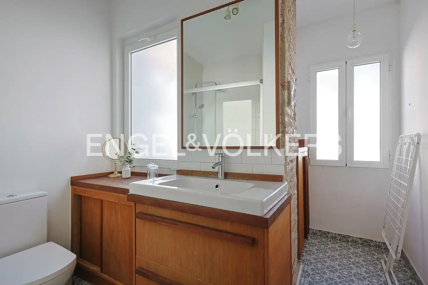 Bathroom of Flat for rent in Valencia  with Air Conditioner, Heating and Parquet flooring