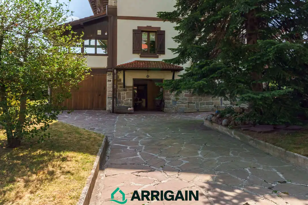 Jardín de Casa o chalet en venta en Irun  con Calefacción, Jardín privado y Terraza