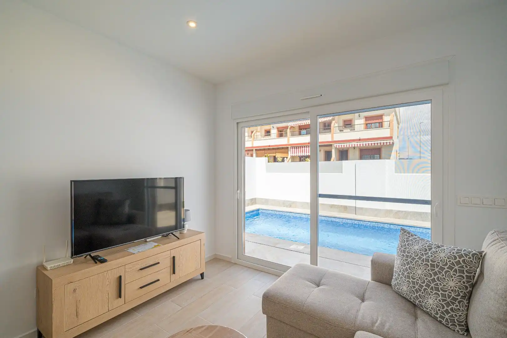 Chalet con piscina en venta en Calle Horno, imagen 4