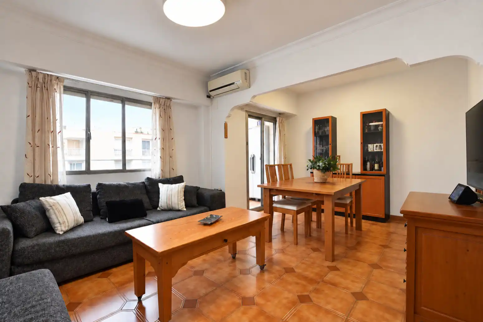 Living room of Flat for sale in Rafelbuñol / Rafelbunyol  with Air Conditioner, Storage room and Balcony