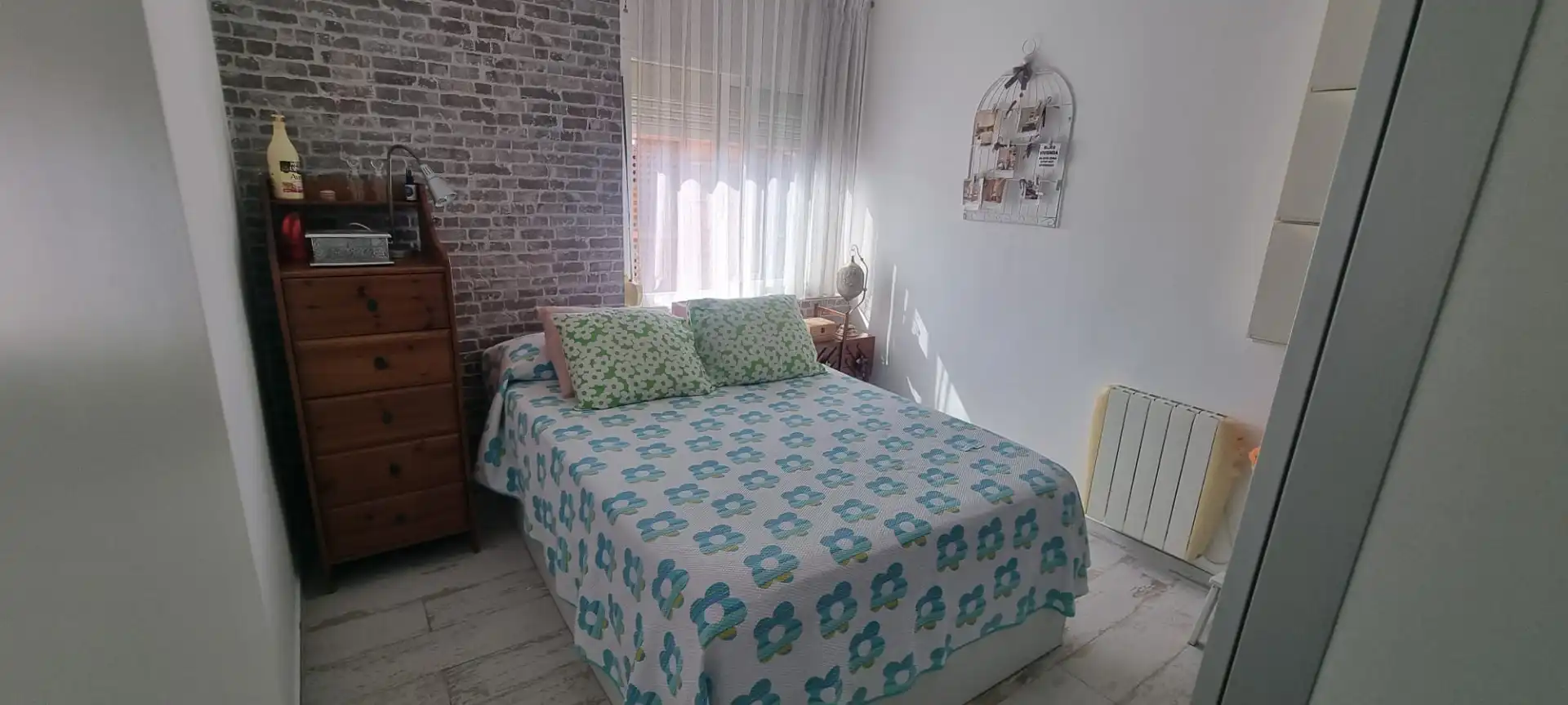 Habitación de Piso en venta en Badalona con Parquet, Horno y Alarma