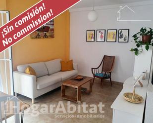 Sala d'estar de Casa adosada en venda en  Almería Capital amb Aire condicionat i Terrassa