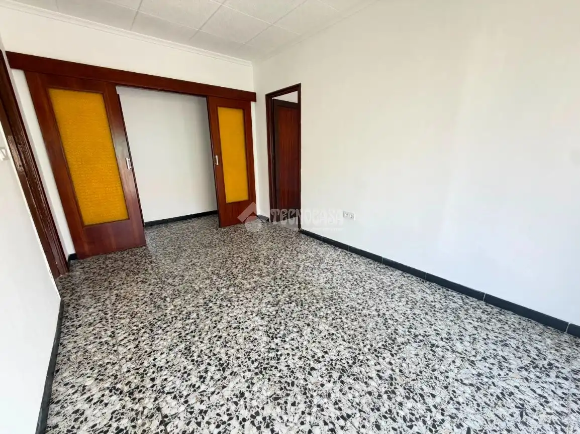 Flat with terrace for sale in Florida - Ciudad de Asís, imagen 6