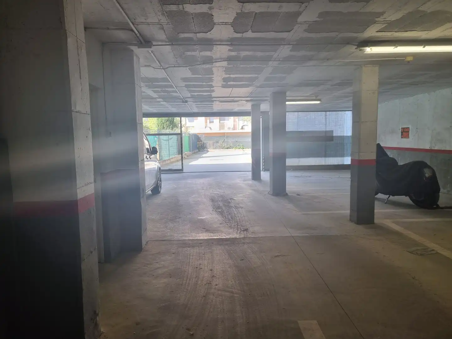 Parkplatz von Garage zum Verkauf in Figueres