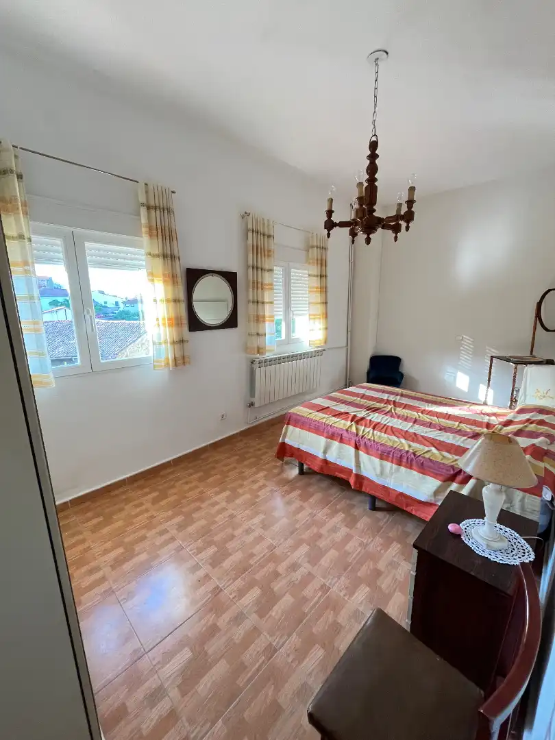 Dormitori de Finca rústica en venda en Cogolludo amb Jardí privat, Moblat i Balcó