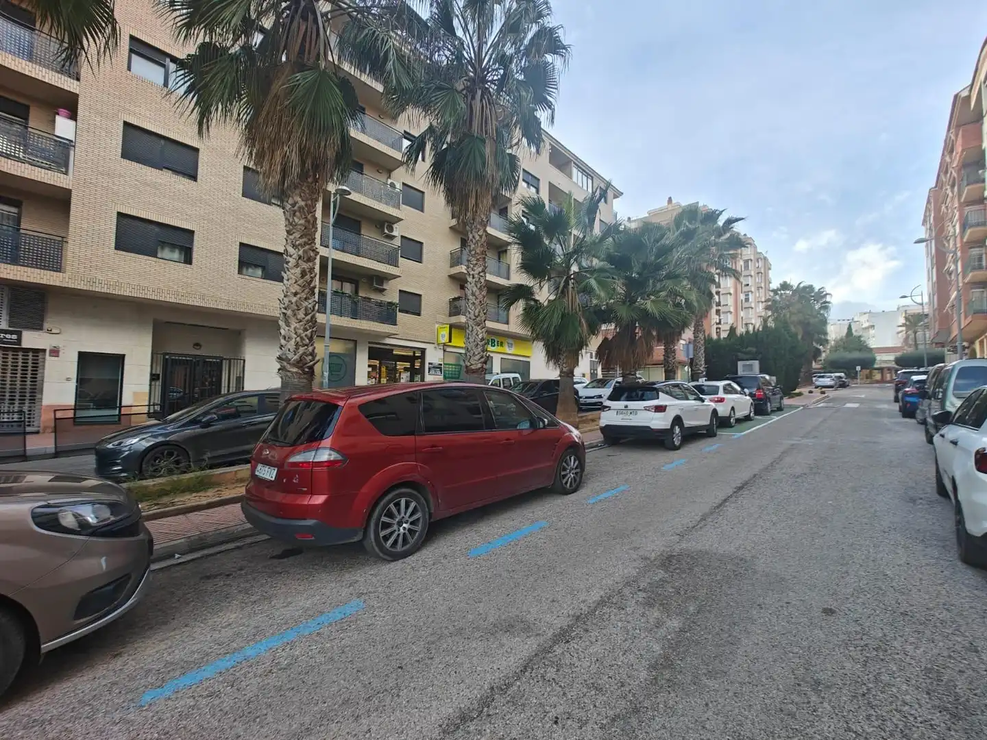 Parking of Commercial properties for rent in Buñol