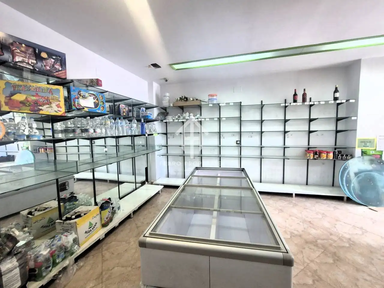 Locale commerciale in affitto a Loja, imagen 2