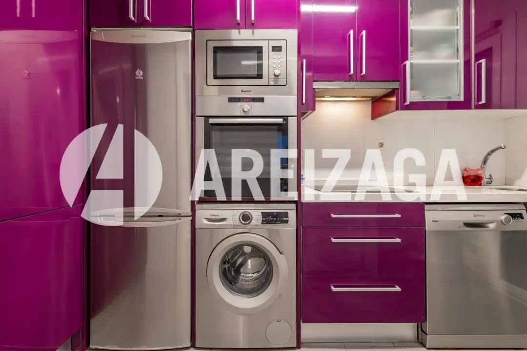 Cocina de Piso en venta en Donostia - San Sebastián  con Calefacción, Terraza y Balcón