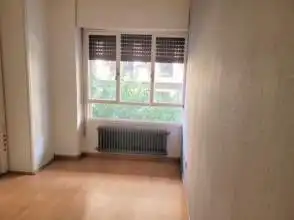 Schlafzimmer von Geschaftsraum zur Miete in Gijón 