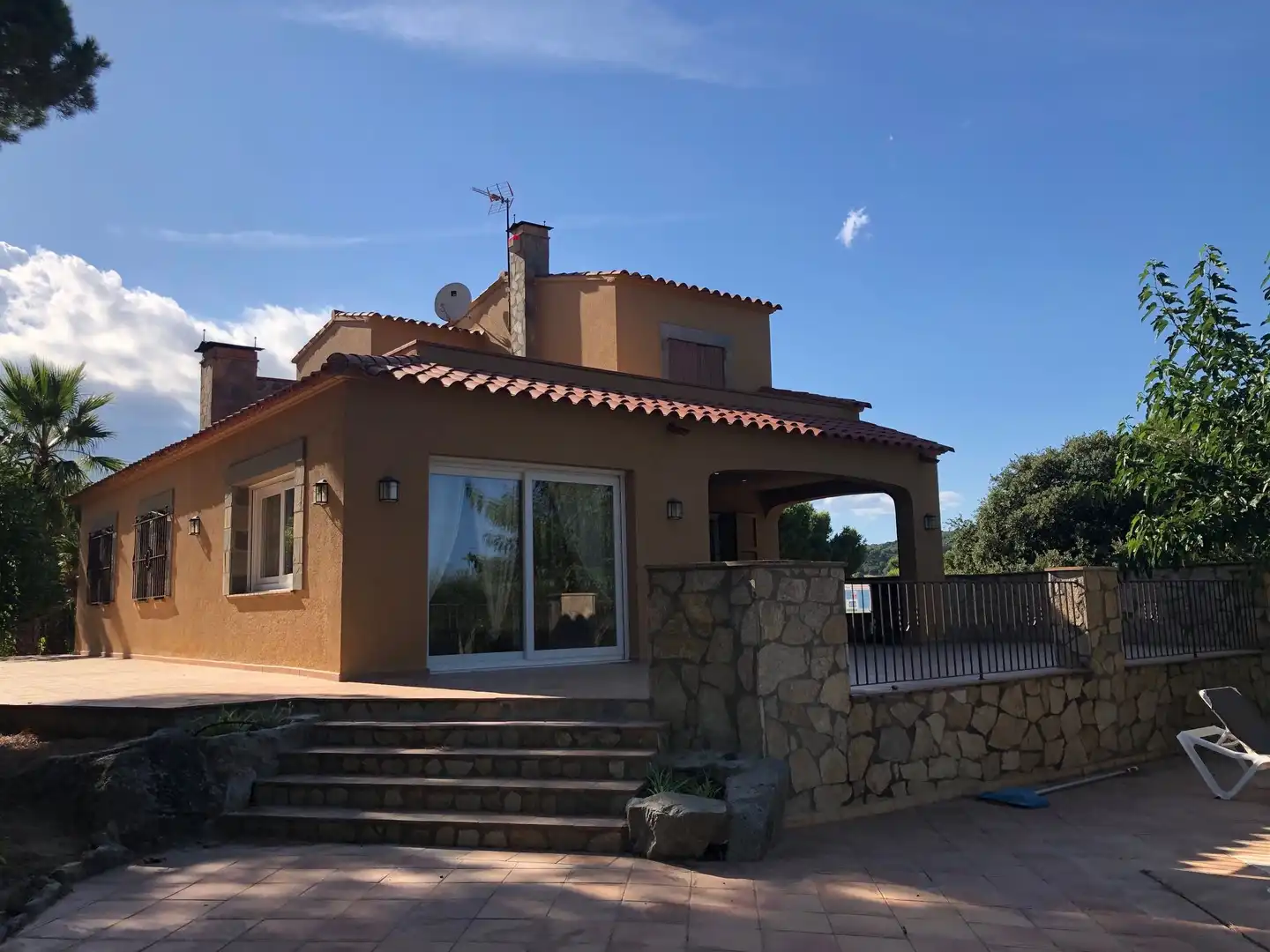 Vista exterior de Casa o xalet en venda en Palafrugell amb Calefacció, Jardí privat i Terrassa
