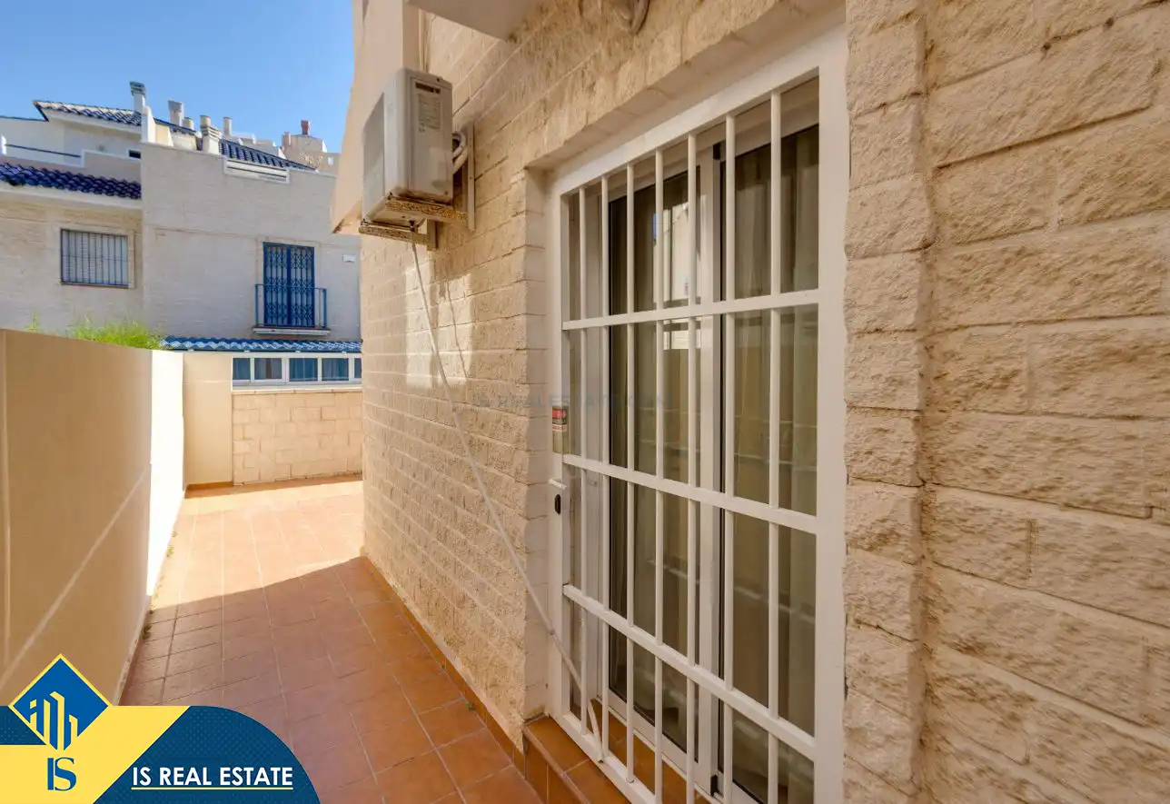 Terrassa de Casa adosada en venda en Torrevieja amb Aire condicionat, Calefacció i Terrassa