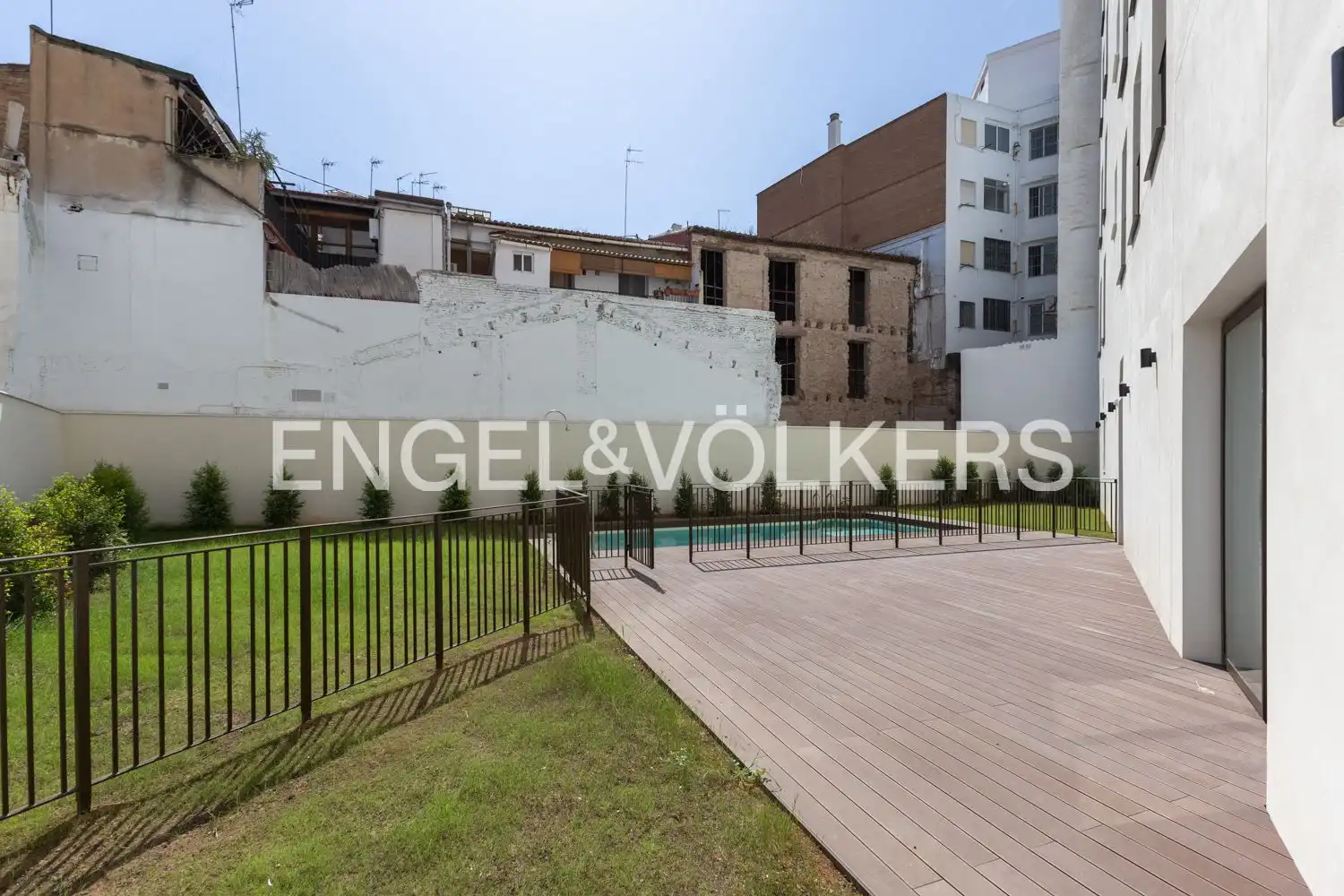 Vista exterior de Piso de alquiler en Valencia con Aire acondicionado, Calefacción y Jardín privado
