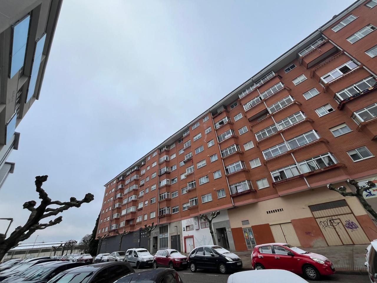 Exterior view of Flat for sale in Burgos Capital  with Heating, Terrace and Storage room