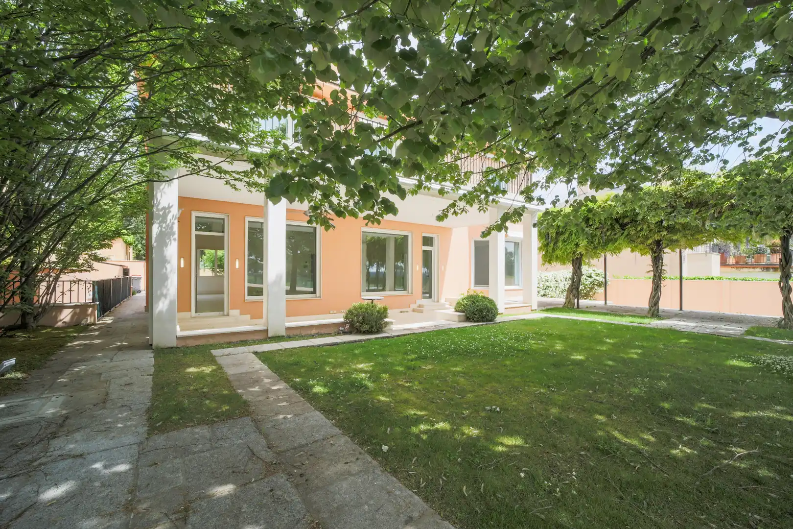 Exterior view of Houses for rent in Madrid  with Air Conditioner, Heating and Private garden