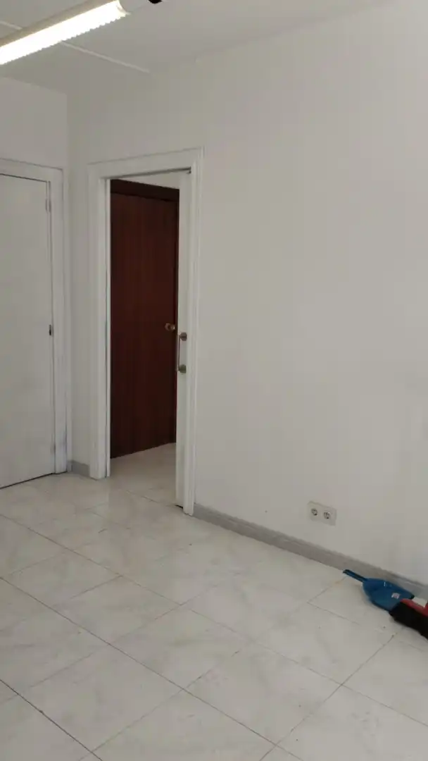 Office for rent in  Logroño  with Heating and Terrace