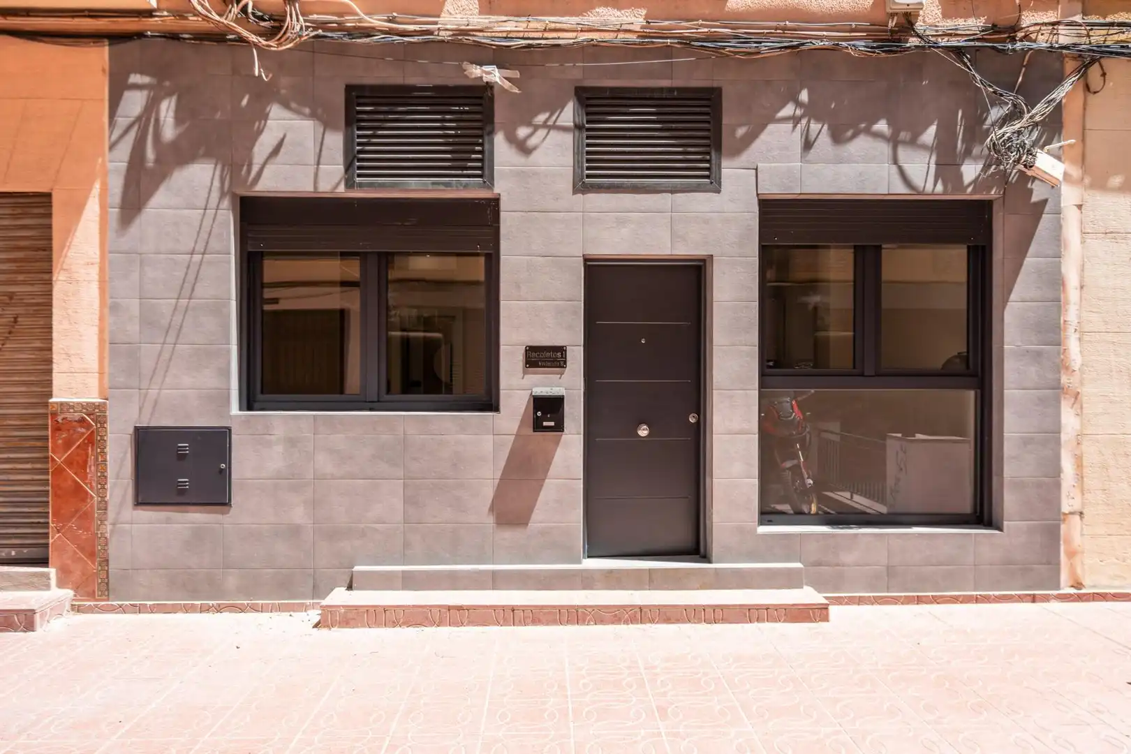Vista exterior de Piso en venta en Granada con Aire acondicionado, Calefacción y Parquet