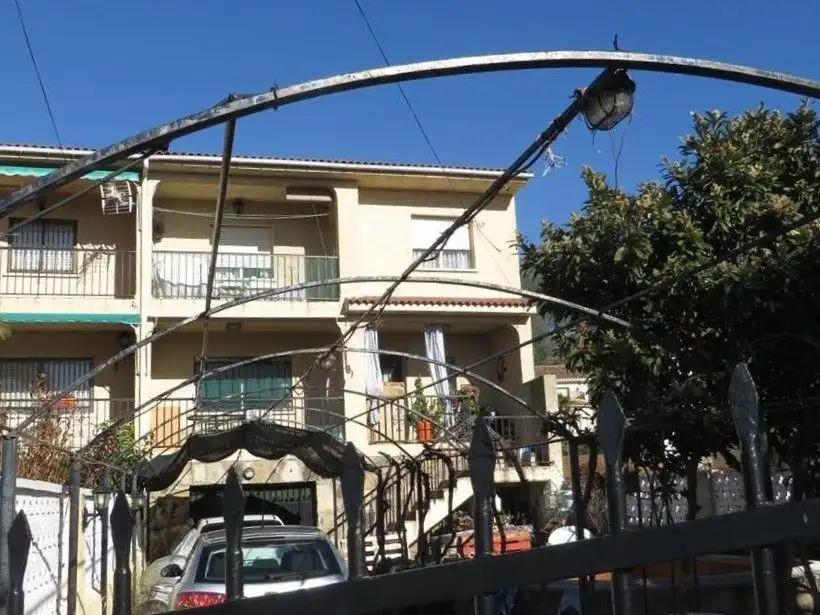 Vista exterior de Casa o chalet en venta en Piedralaves