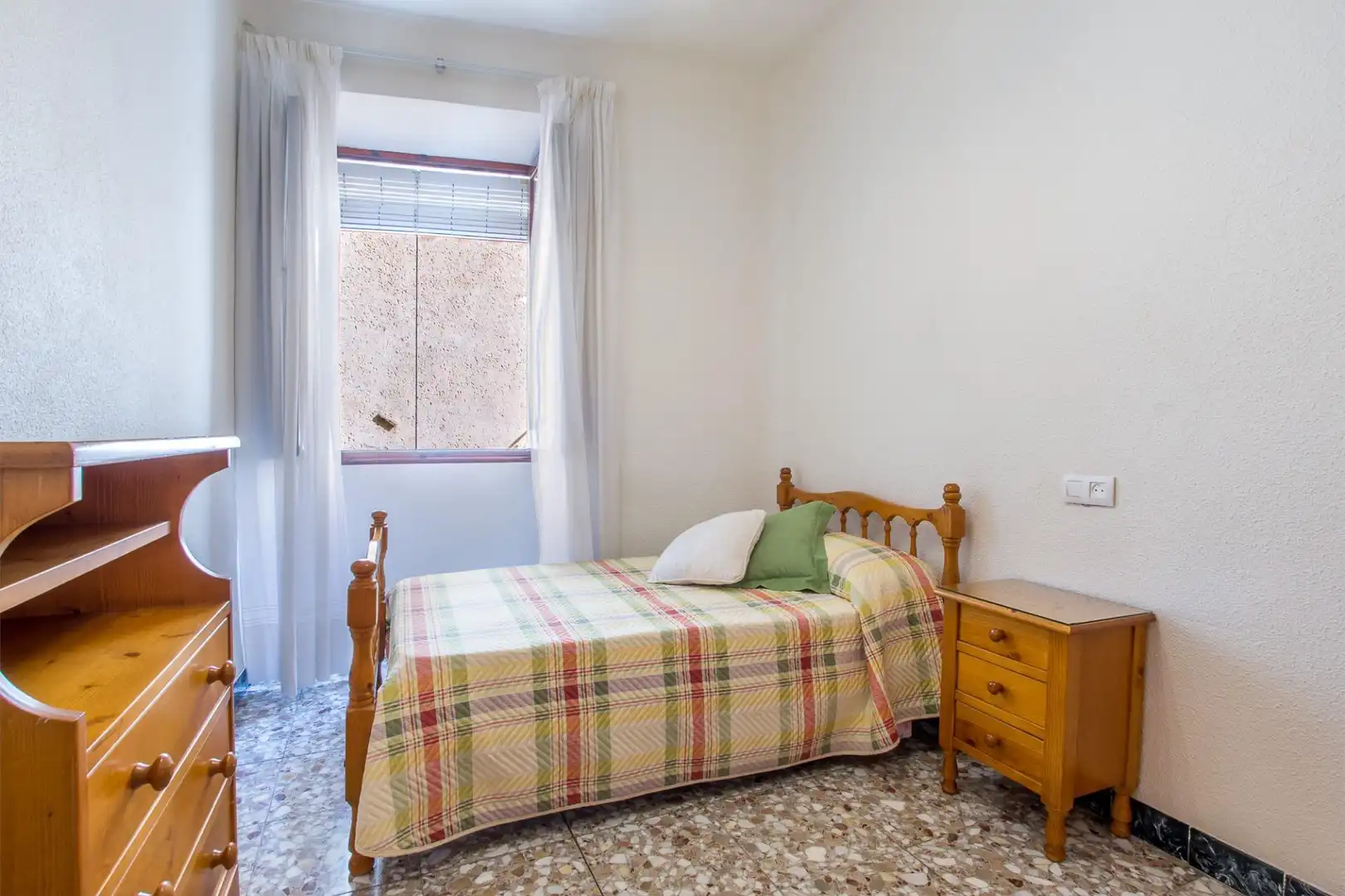 Buildings for sale in Mula