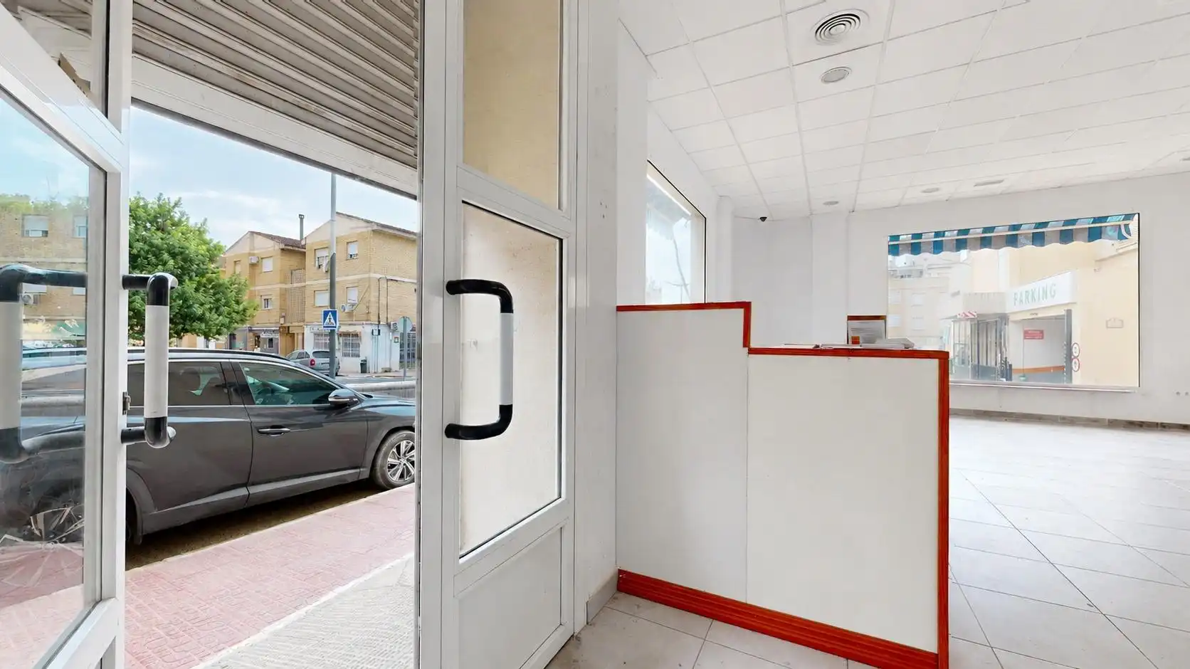 Commercial properties for sale in Avenida De Lepanto , 2, Cortes - Huertas