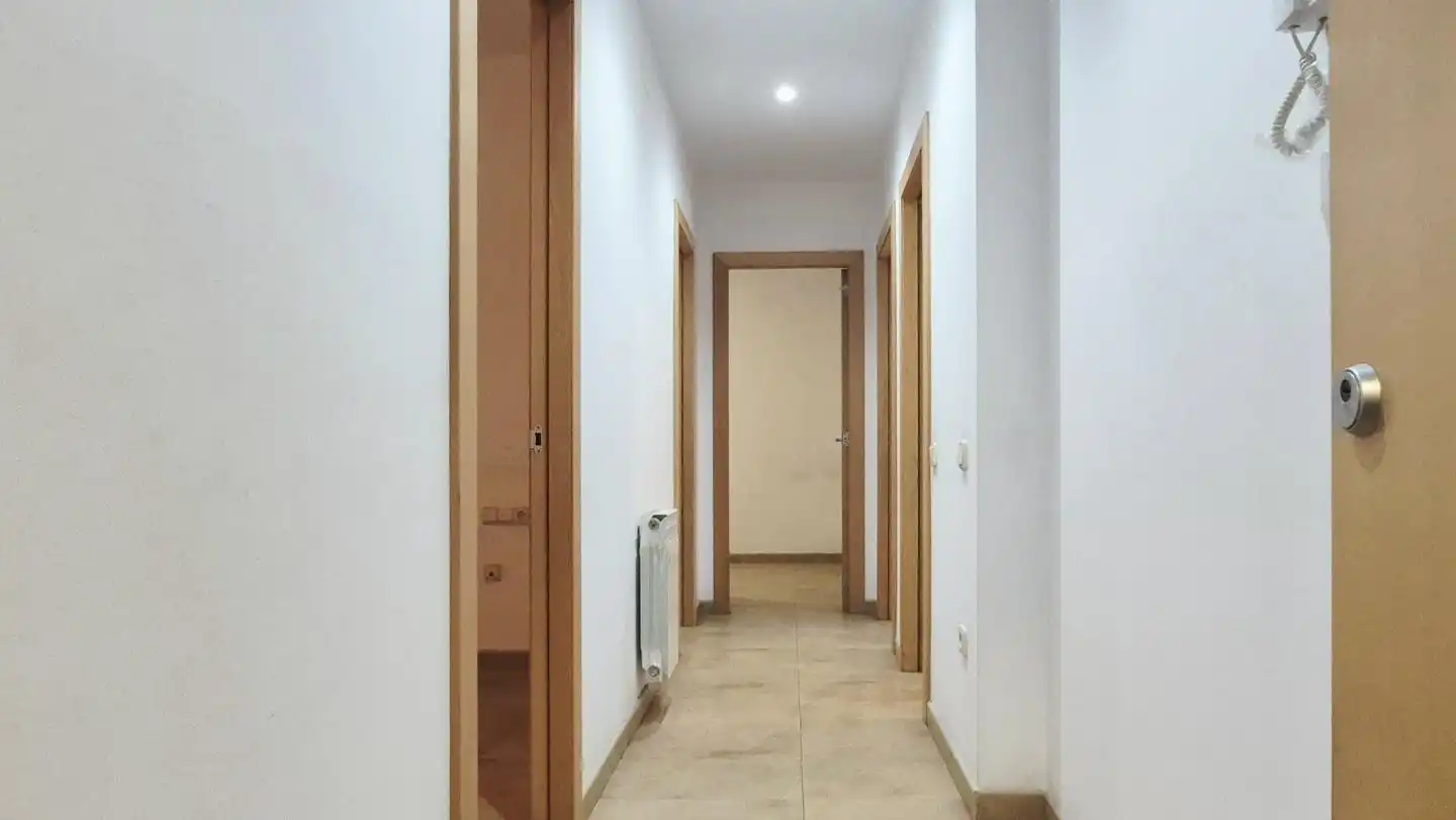 Piso en venta en Terrassa con Calefacción y Balcón