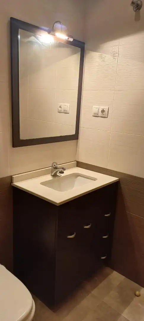 Baño de Piso en venta en Terrassa con Calefacción, Horno y Microondas