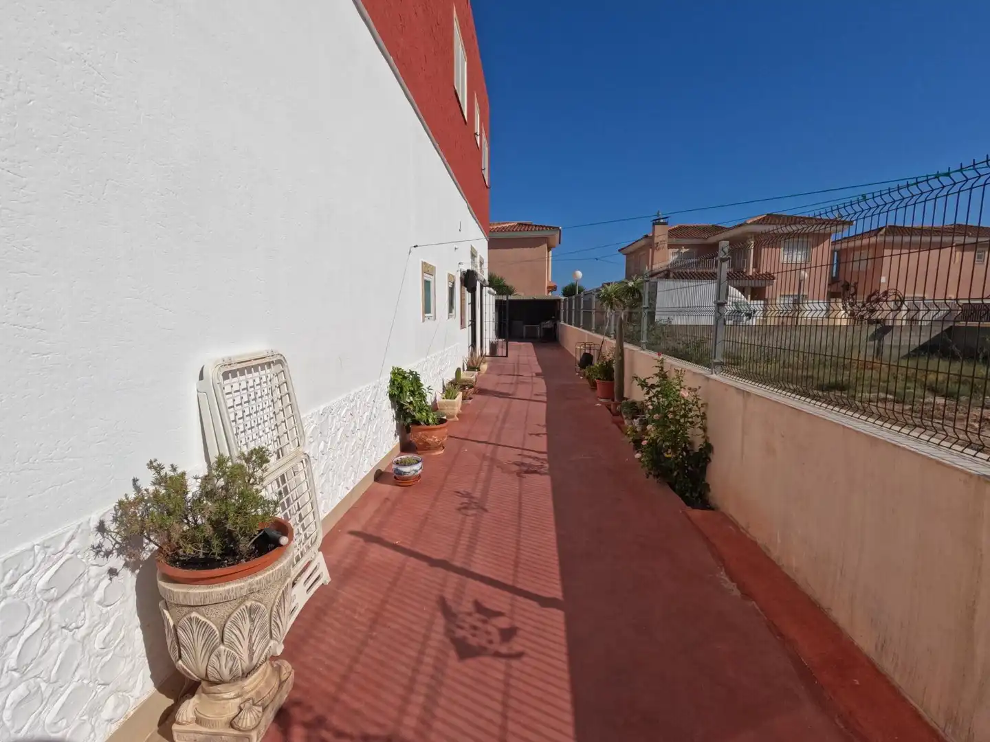 Vista exterior de Casa o xalet en venda en Los Alcázares amb Aire condicionat