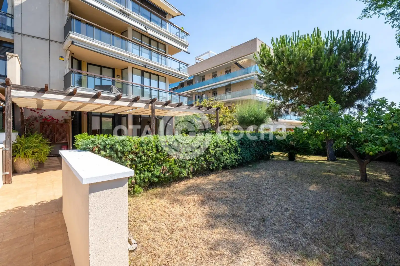 Planta baixa en venda a Carrer RIU BRUGENT, Els Esquirols