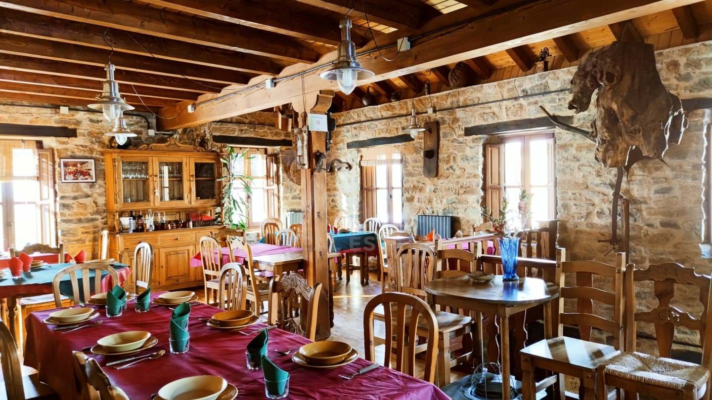 Country house zum verkauf in Carrocera mit Heizung