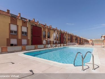 Pis amb piscina en venda a Veredillas