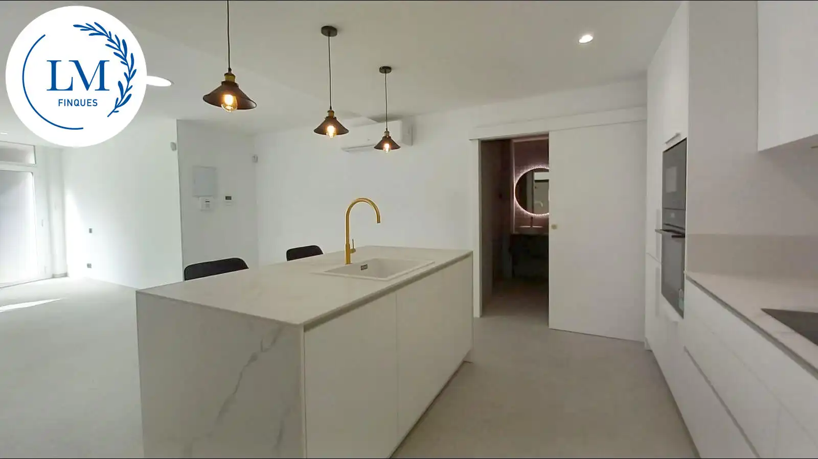 Ground floor for sale in Centre Vila