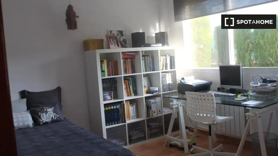 Bedroom of Flat for rent in Riba-roja de Túria  with Air Conditioner, Heating and Furnished
