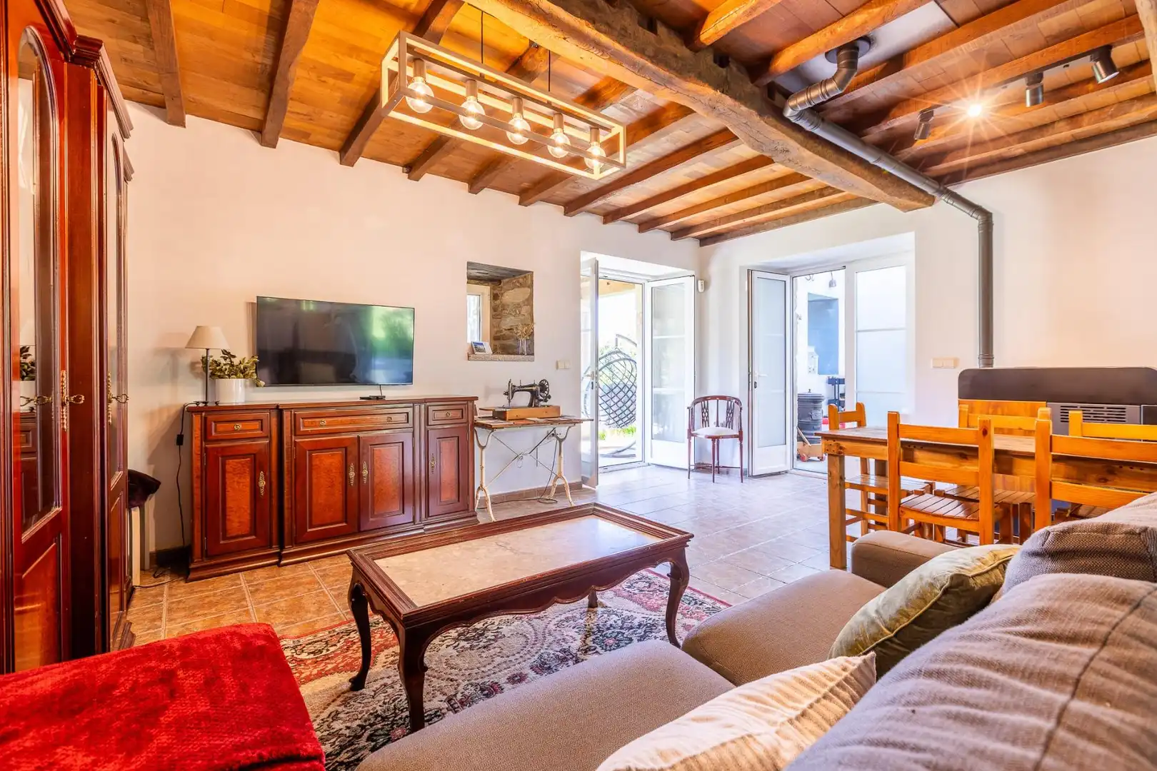 Sala de estar de Casa o chalet en venta en Cesuras con Jardín privado, Terraza y Trastero