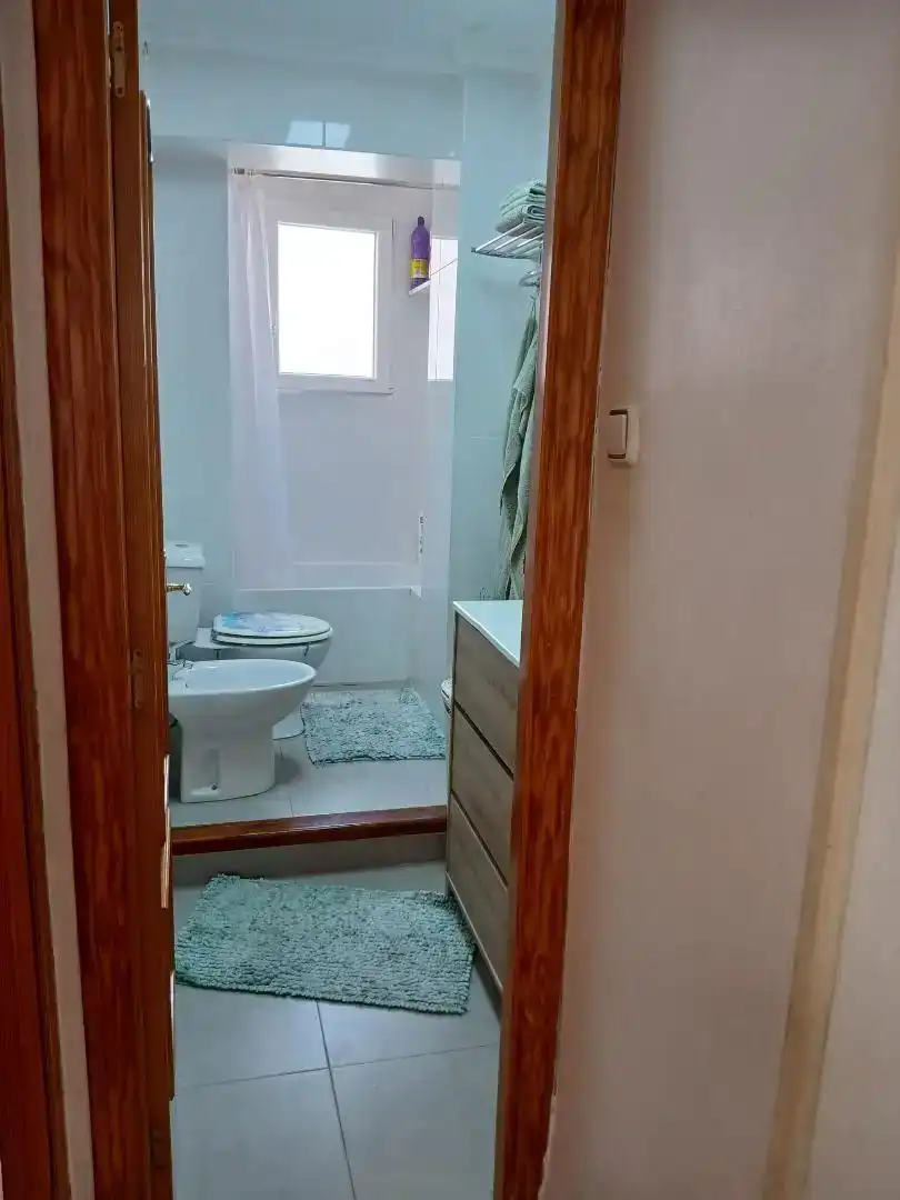 Badezimmer von Wohnung zum Verkauf in Dénia mit Klimaanlage und Balkon