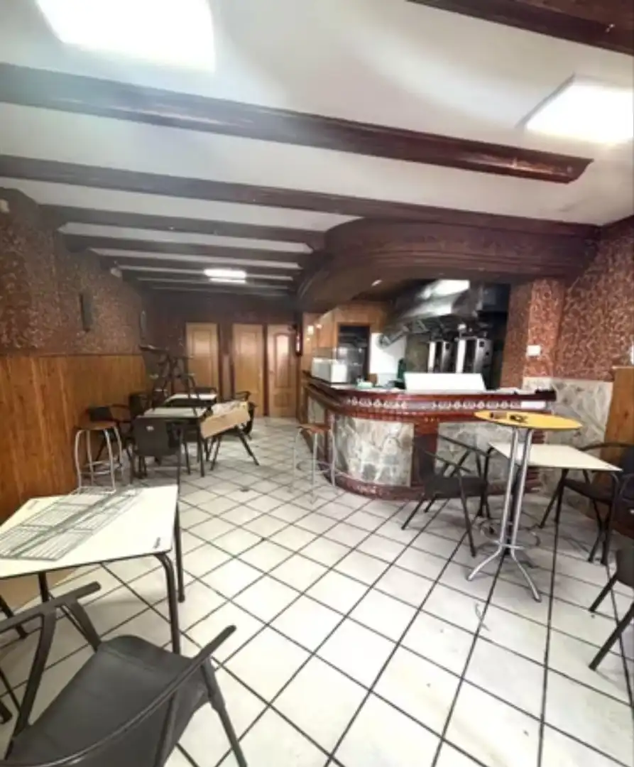 Local en venta en Tocina con Aire acondicionado