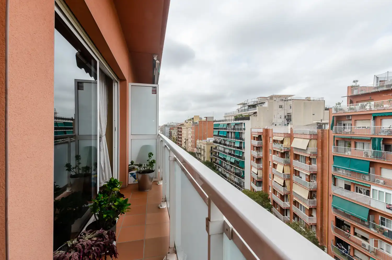 Piso en venta en Avinguda de Madrid, Sants