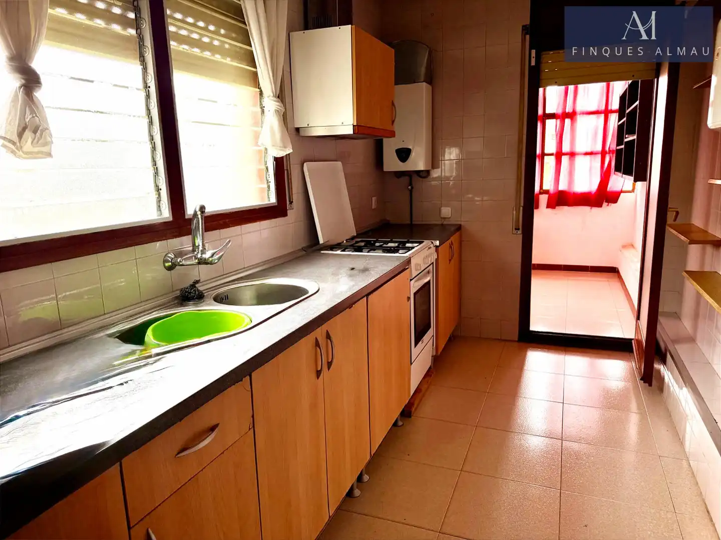 Cocina de Casa adosada en venta en Cunit con Jardín privado, Terraza y Amueblado