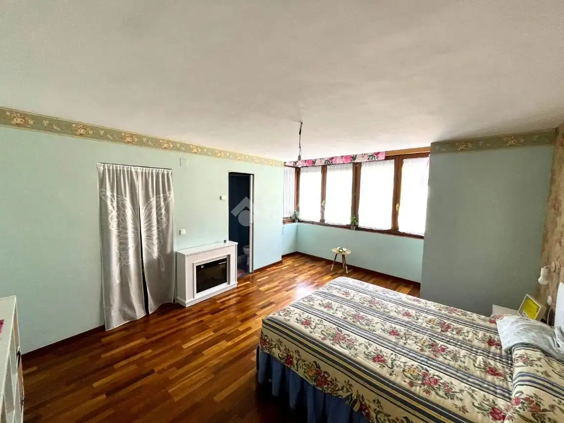 Habitación de Casa adosada en venta en Villamayor de Gállego con Aire acondicionado y Terraza