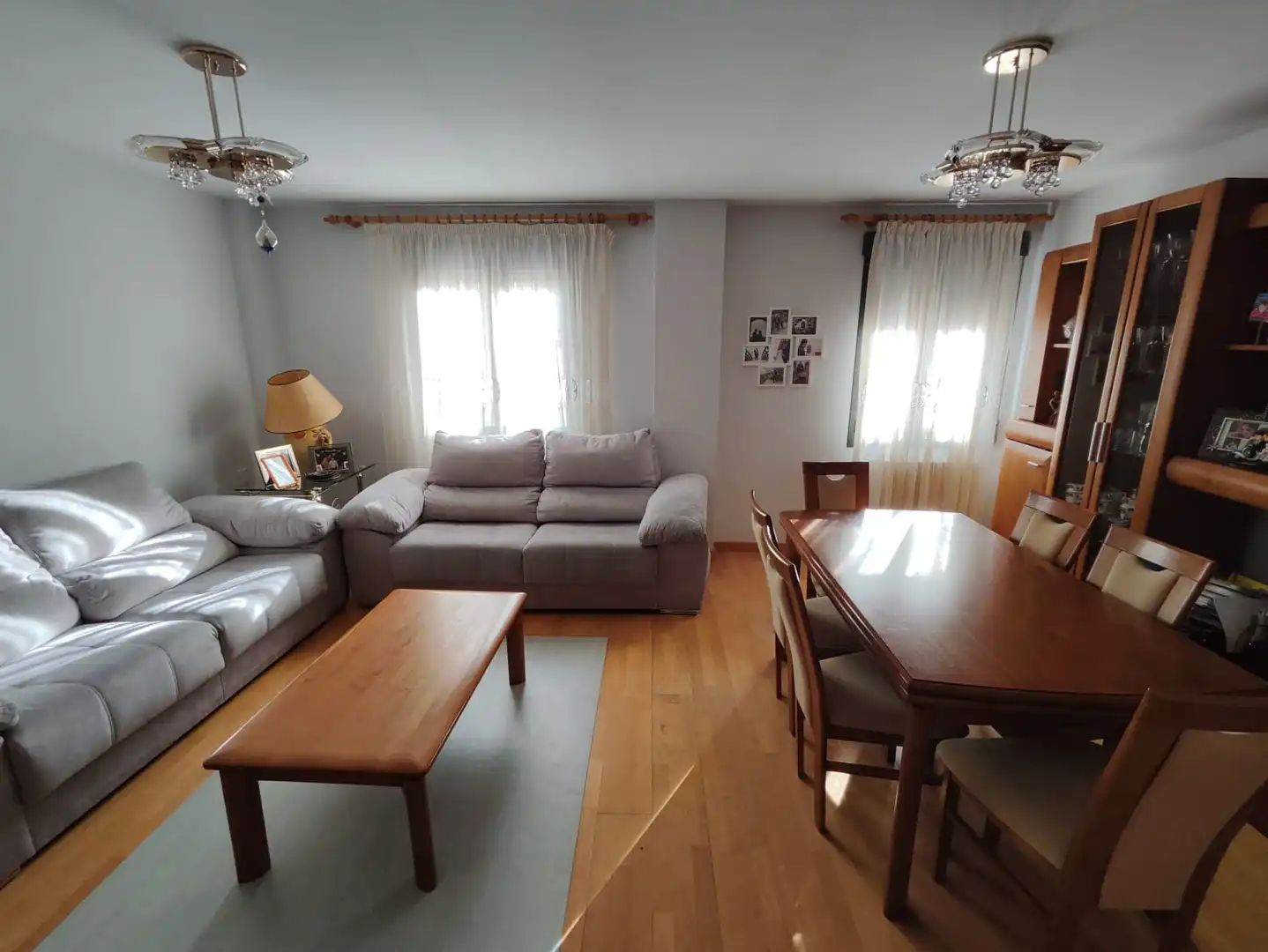 Sala de estar de Piso en venta en Peñafiel con Calefacción, Parquet y Terraza